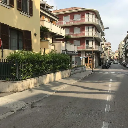 アパート Monolocale Con Giardino