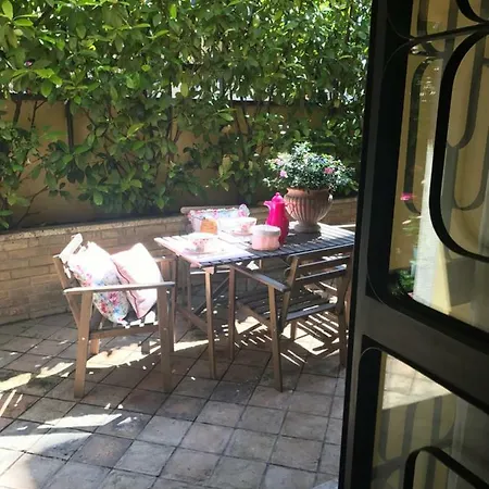 Monolocale Con Giardino