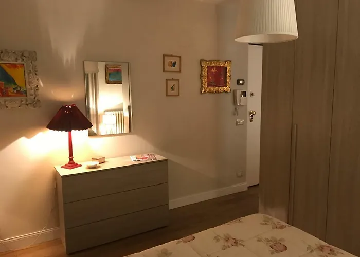 Appartement Monolocale Con Giardino