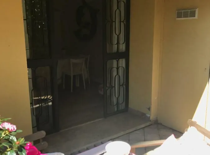 Appartement Monolocale Con Giardino *